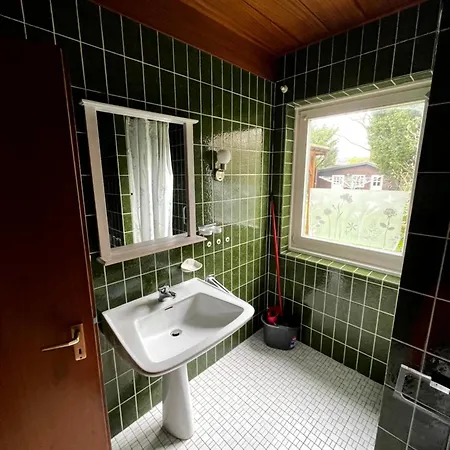 Grosszuegige Monteurwohnung Mit Terrasse Und 3 Schlafzimmern *