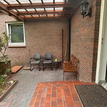 Grosszuegige Monteurwohnung Mit Terrasse Und 3 Schlafzimmern * Neumünster